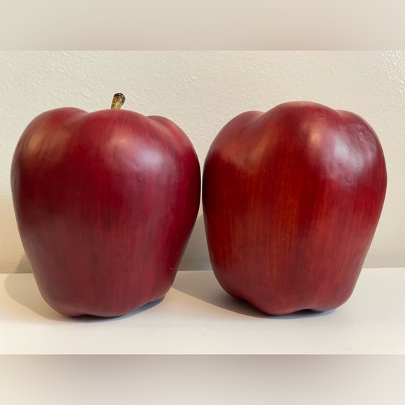 Realistic Faux Red Delicious Apples Faux Fruit -  Fake Food - Home decor - Picture 2 of 4